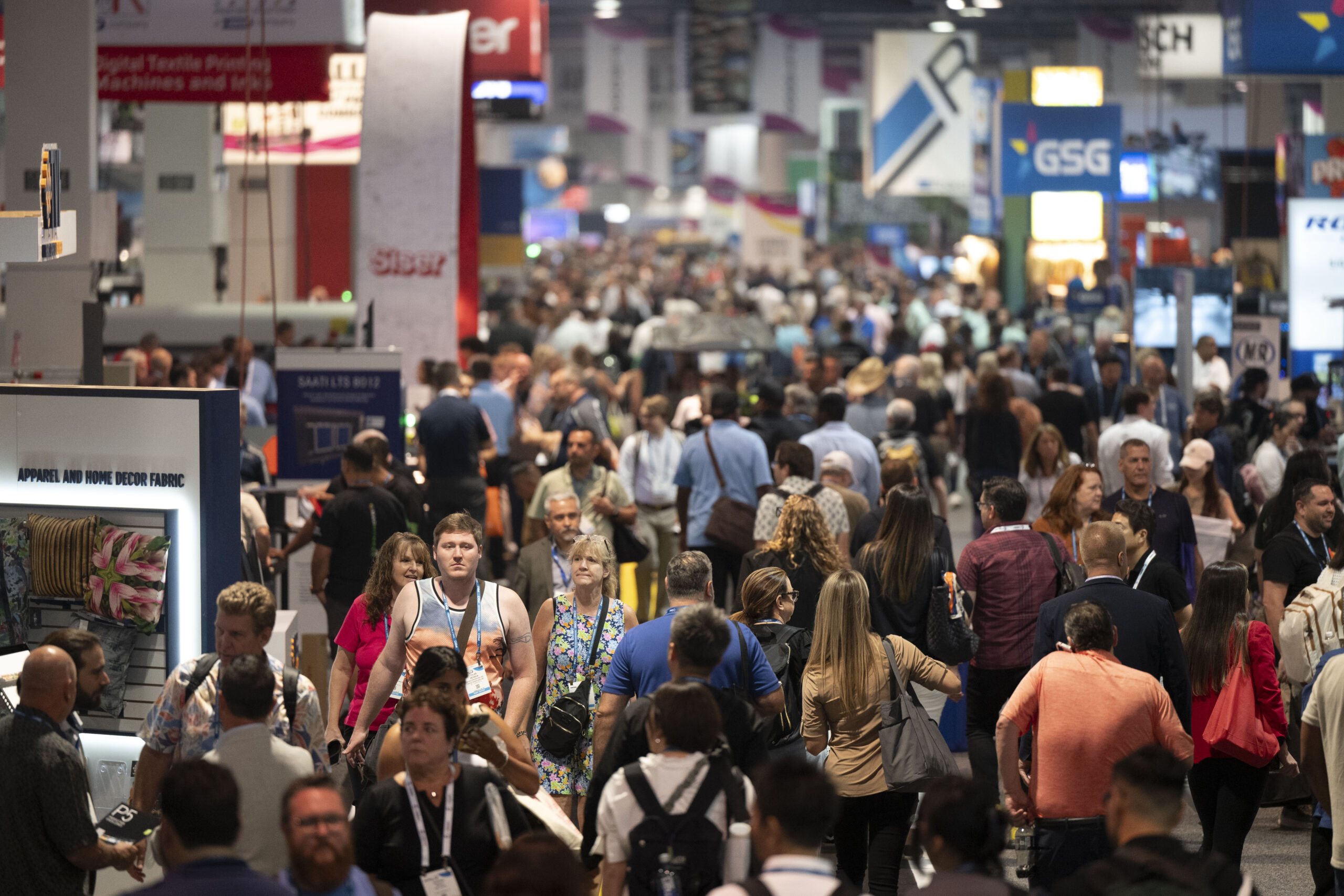 Frontline to Showcase Banner Stands and Galaxy Print Media Solutions at PRINTING United